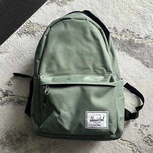 Herschel olive green 30L adult backpack